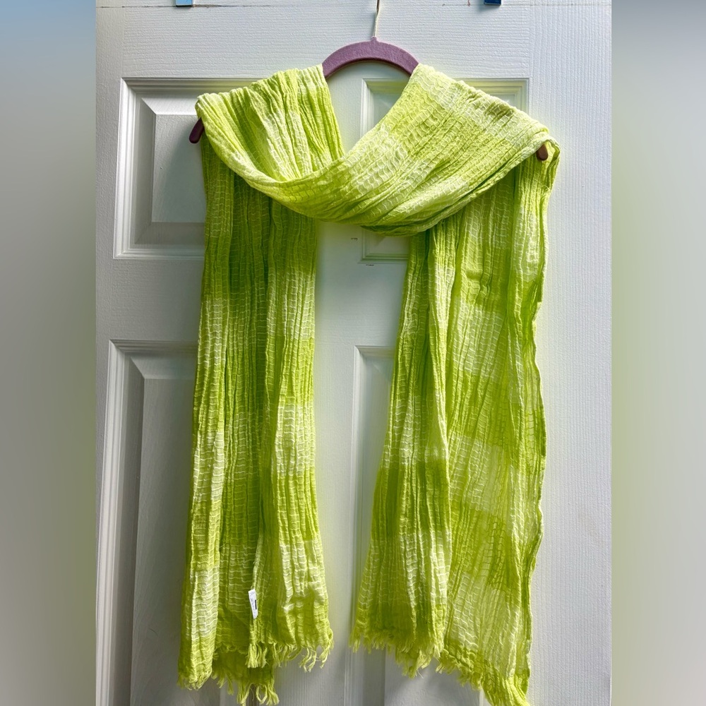 Lime Green Crinkled Women's Scarf - Preowned.  GUC